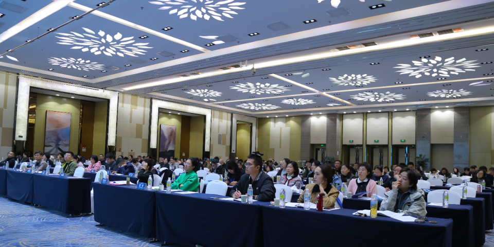 泉城金秋聚贤| 公立医院智慧运营与数智赋能研讨会（济南站）成功举办