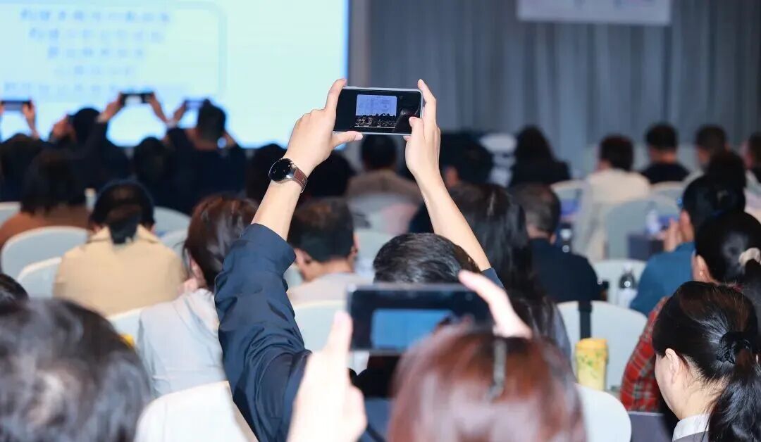 AI重塑运营效能 | 2026年公立医院智慧运营与数智赋能研讨会（上海站）成功举办
